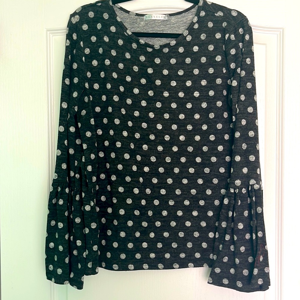 Gray Ruffle Sleeve Top